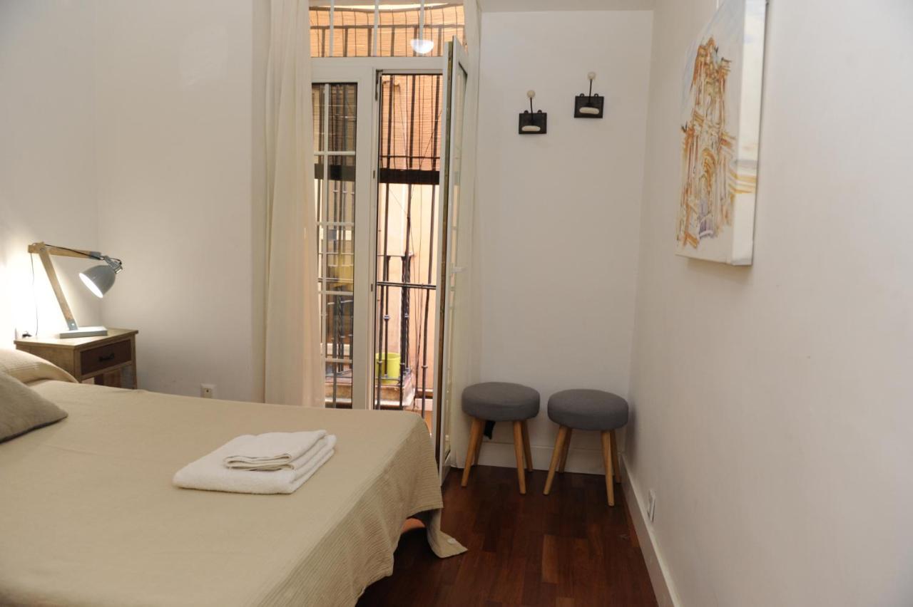 Apartamento Vacacional Santa Cruz Seville Luaran gambar